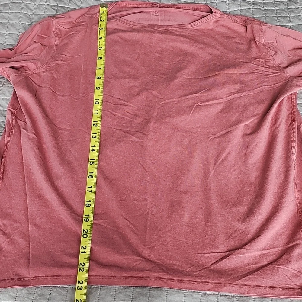 Lululemon Back In Action Top - Picture 5 of 8
